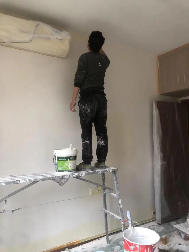 重庆墙面翻新服务 一站式解决墙面老化问题